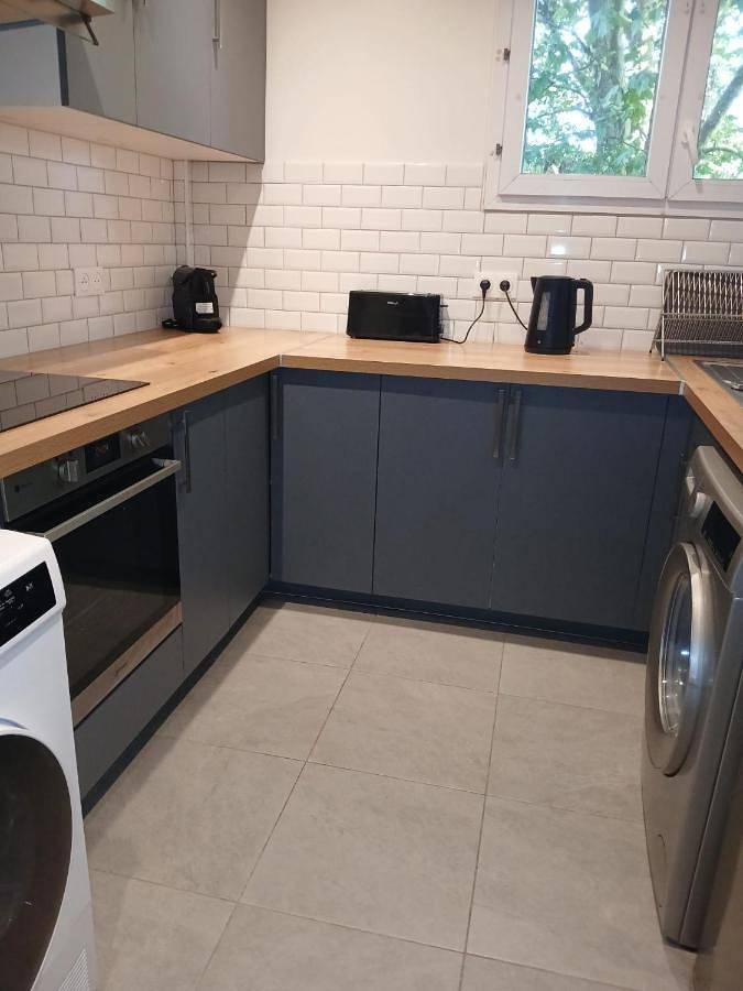 Appartement entier, Three-Bedroom Apartment with Balcony in Gagny, Seine-Saint-Denis