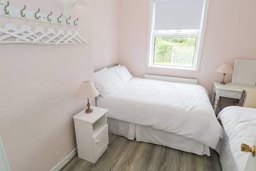 Cottage for 10 People in County Mayo, Photo 1