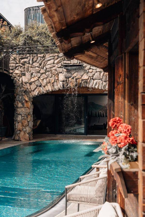 Hôtel pour 2 personnes, avec jardin et jacuzzi ainsi que sauna et piscine