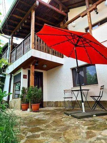 Maison d’hôte pour 6 personnes, avec vue et jardin dans Veliko Tarnovo