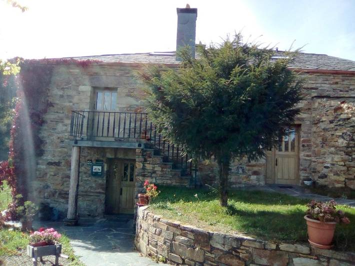 Casa rural para 2 personas, con Terraza y Jardín en Pesoz