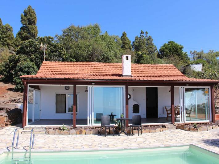 Ferienhaus für 2 Personen, mit Garten und Pool sowie Terrasse - 1