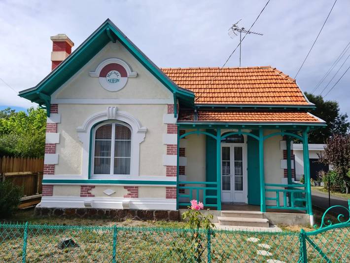 Location de vacances pour 4 personnes, avec jardin et terrasse à Gujan-Mestras