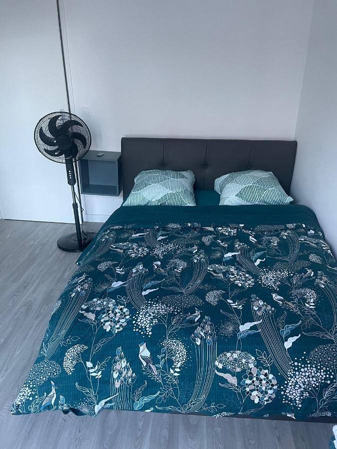 Appartement entier, Appartement F3 cozy avec balcon proche de Paris et aéroport Cdg in Villiers-le-Bel, Val-d'Oise