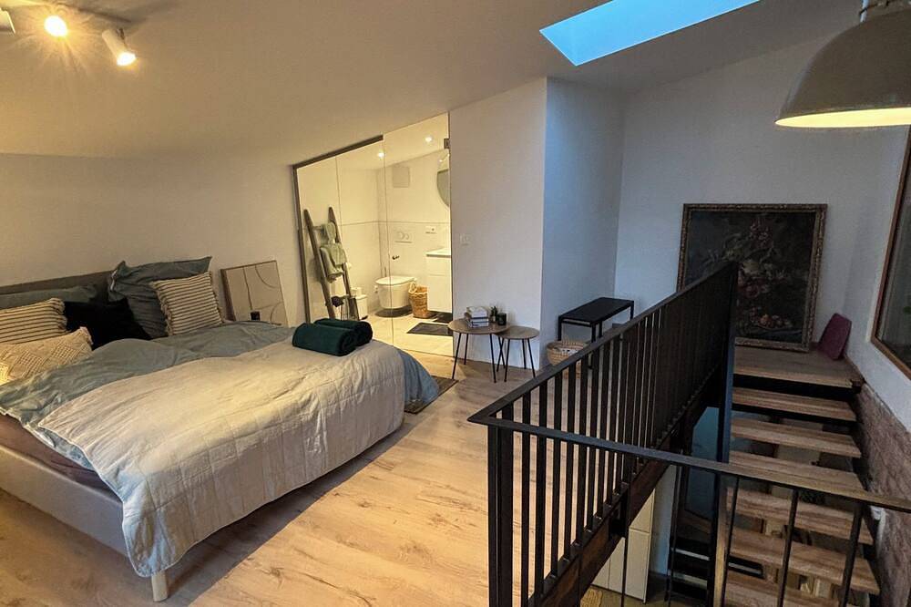 Scheunenumbau von 1860, Tinyhaus mit Terrasse, zwischen München und Chiemsee! in Rosenheim, Oberbayern