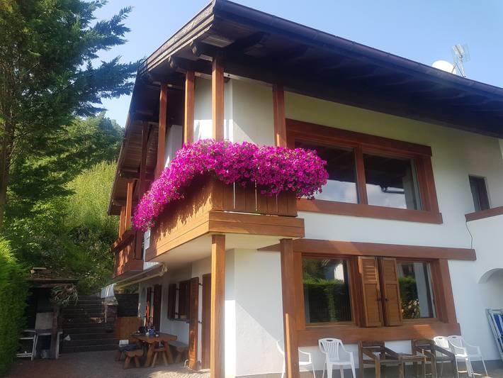 Location de vacances pour 7 personnes, avec Balcon et Jardin à Grumes