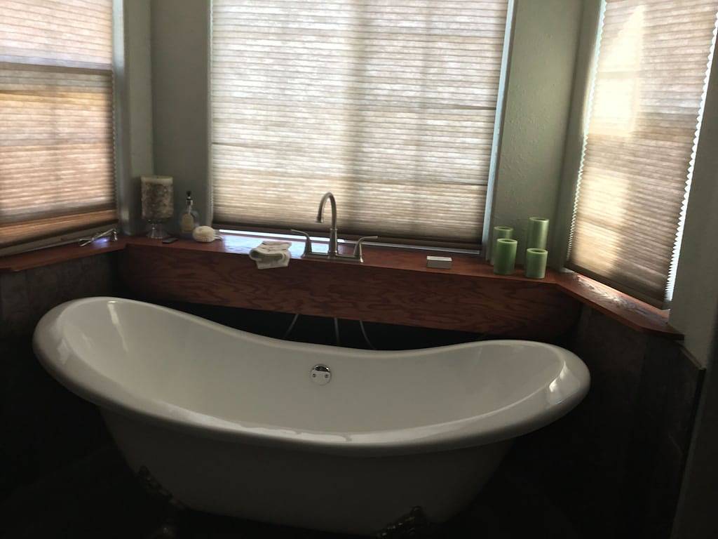 Schöne Aussicht auf die Berge, in der Nähe von Yosemite und Bass Lake *** Hot August Nights ** in Madera County