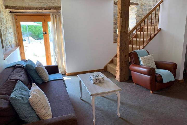 Gîte pour 2 personnes, avec piscine ainsi que jardin et jacuzzi, adapté aux familles à Mandeville-en-Bessin - 4