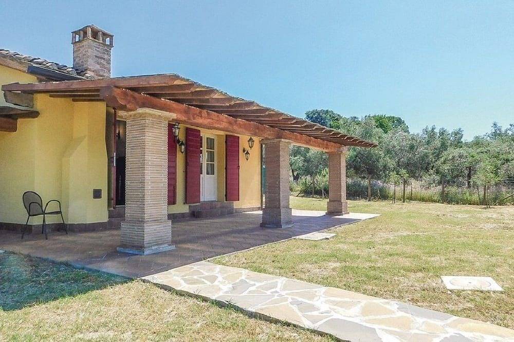 Toskana: Haus \"Alte Abtei\" unter den Olivenbäumen mit Pool in Monteverdi Marittimo, Etruskische Küste