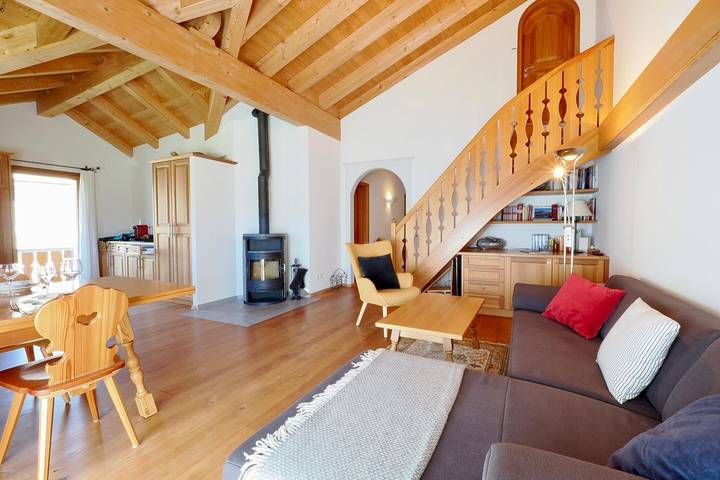 Ganze Wohnung, Chesa Trais Fluors – Grosszügig wohnen in ruhiger Lage Maloja in Bregaglia, Bernina-Alpen