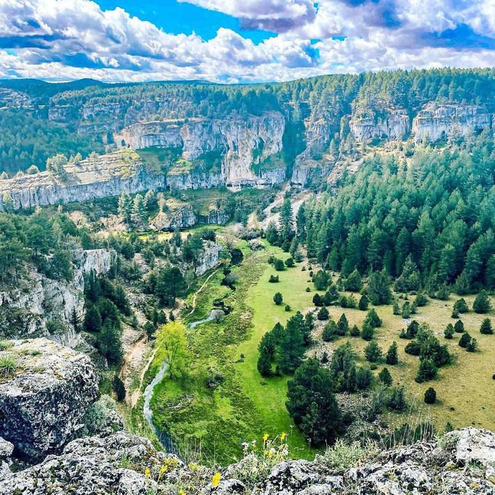 Gîte pour 2 personnes, avec jardin et jacuzzi, adapté aux familles à Casarejos - 2
