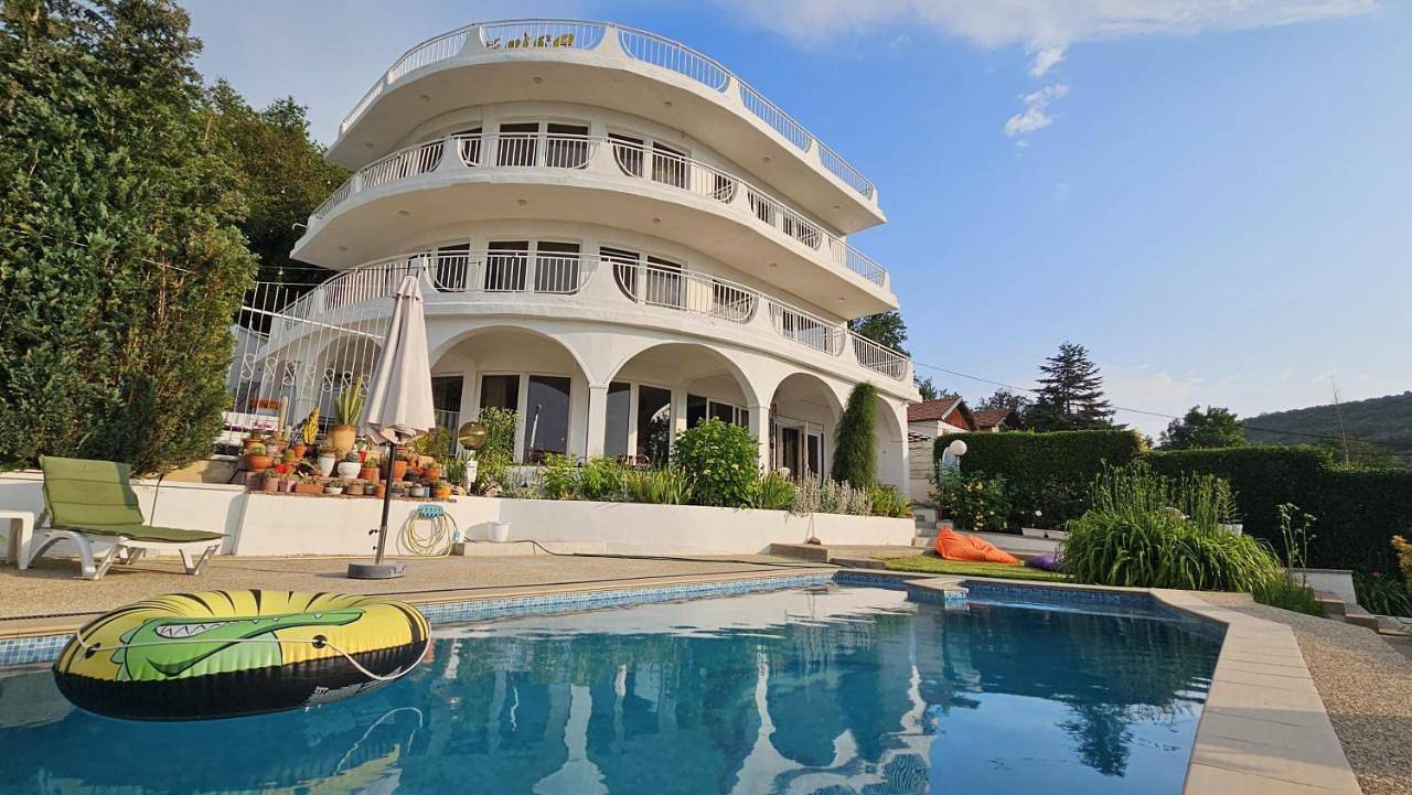 Large Double Room in Albena, Baltchik
