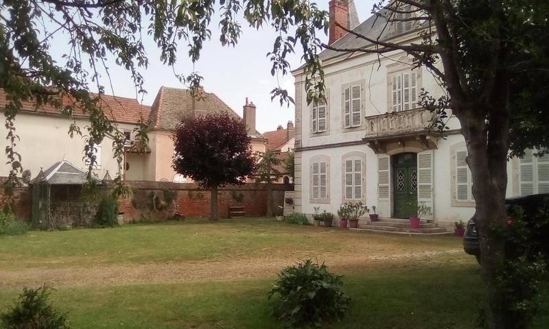 Chambre d’hôte pour 2 personnes, avec balcon ainsi que vue et jardin