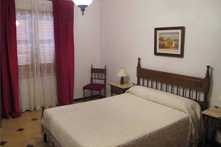 Location de vacances pour 4 personnes, avec jardin à Es Castell - 2