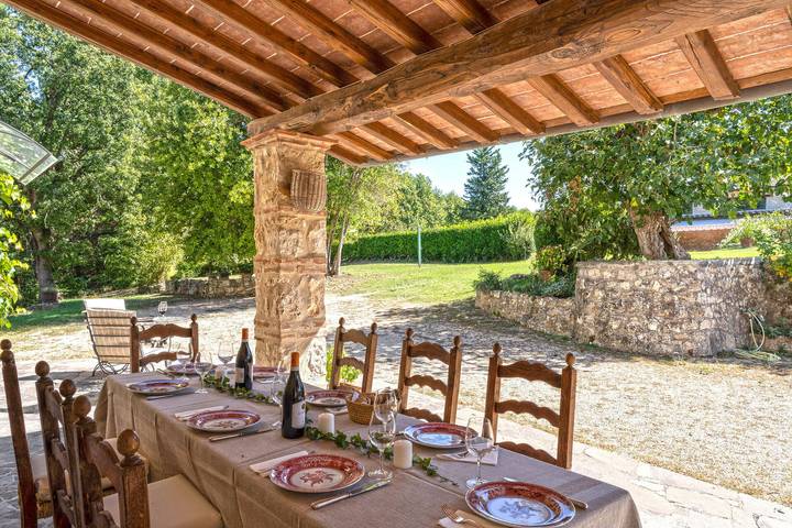 Casale del Timignano, Private Villa with Huge Garden and Pool in Colle di Val d'Elsa, Siena Province