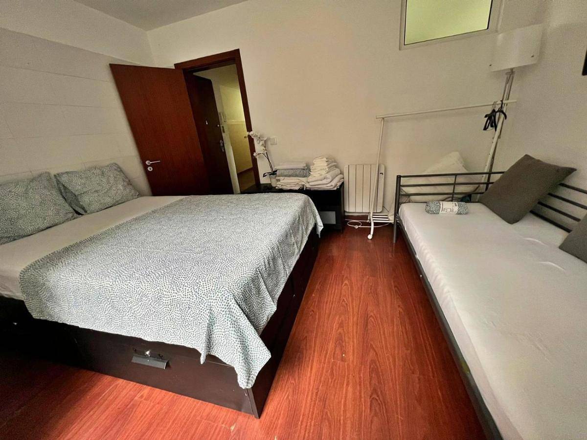 Apartamento de férias inteiro, Budget Triple Room in Queluz e Belas, Costa de Lisboa