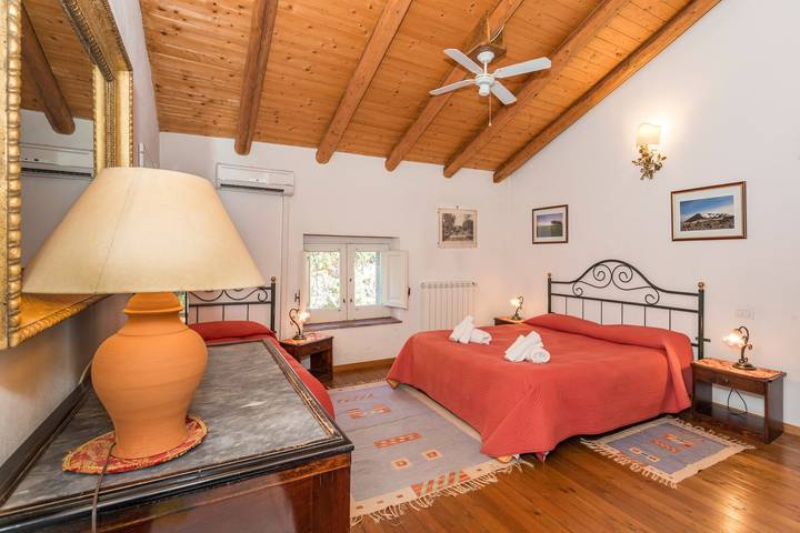 Appartamento per 3 persone, con giardino, con animali domestici a Trecastagni