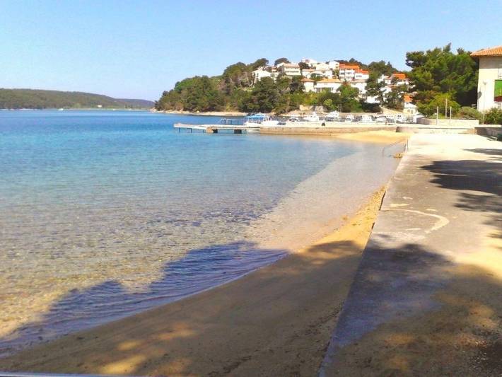 Ganze Wohnung, Apartman s terasom in Palit (Kvarner Bucht), Rab