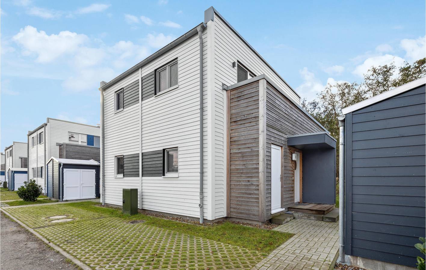 Gemütliches 2BR Apt mit Parkplatz, Terrasse & Garten in Tossens, Butjadingen
