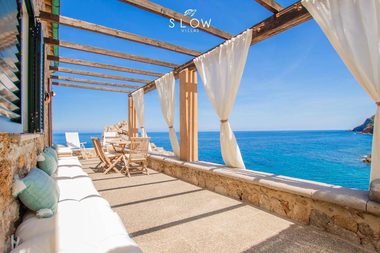 Cala Estellencs Beach House by Slow Villas in Cala d'Estellencs (Estellencs), Estellencs