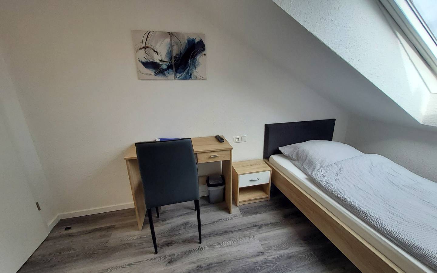 Room 'Zimmer 6' with Wi-Fi in Neuenhaus, Landkreis Grafschaft Bentheim