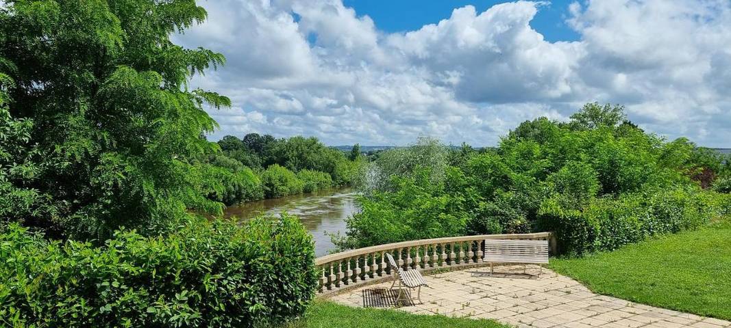 Location de vacances pour 2 personnes, avec Terrasse et Jardin ainsi que Piscine et Vue à Saint-Laurent-des-Vignes - 4