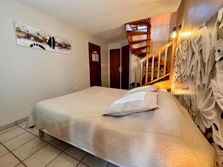 Location de vacances pour 2 personnes, avec piscine ainsi que terrasse et jardin à Chauzon - 2