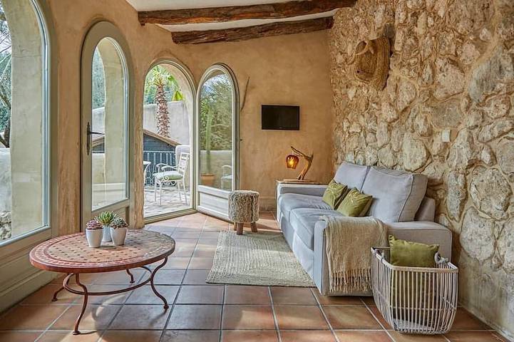 Häuschen Olivo bei Masia Nur Sitges in Vora-Sitges, Canyelles (Barcelona)
