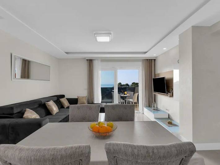 Apartament wakacyjny dla 6 osób, z balkon w Promajna