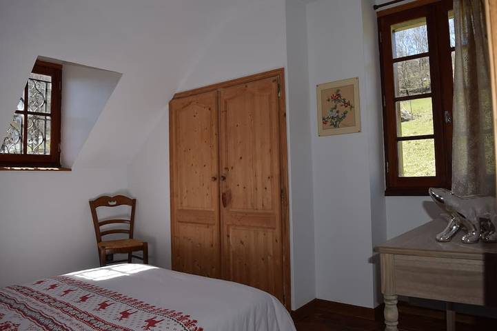 Gîte pour 10 personnes, avec jacuzzi ainsi que terrasse et jardin, animaux acceptés à Benque-Dessous-et-Dessus - 4