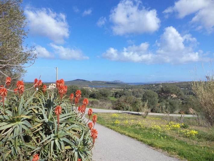 Casa vacanza per 9 persone, con panorama e giardino in Santa Teresa Gallura