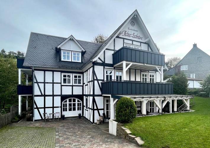 Ferienhaus für 18 Personen, mit Sauna und Ausblick sowie Garten, mit Haustier in Olsberg