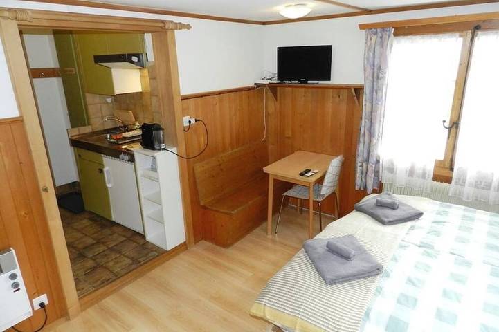 Ganze Wohnung, Studio Oehrli Studio, Dusche oder Bad, Wc 2-Bettwohnung in Gstaad, Saanen