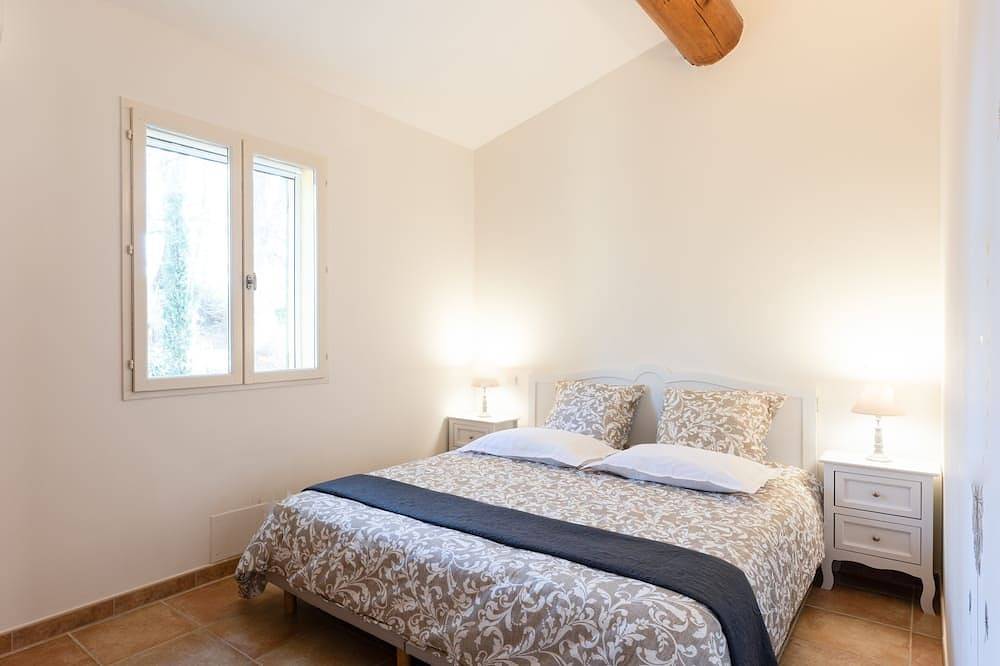 House with heated pool in Roussillon in Roussillon, Parc naturel régional du Luberon