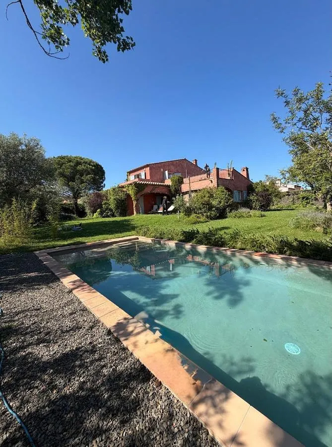 Villa für 8 Personen, mit Garten und Pool sowie Ausblick - 1
