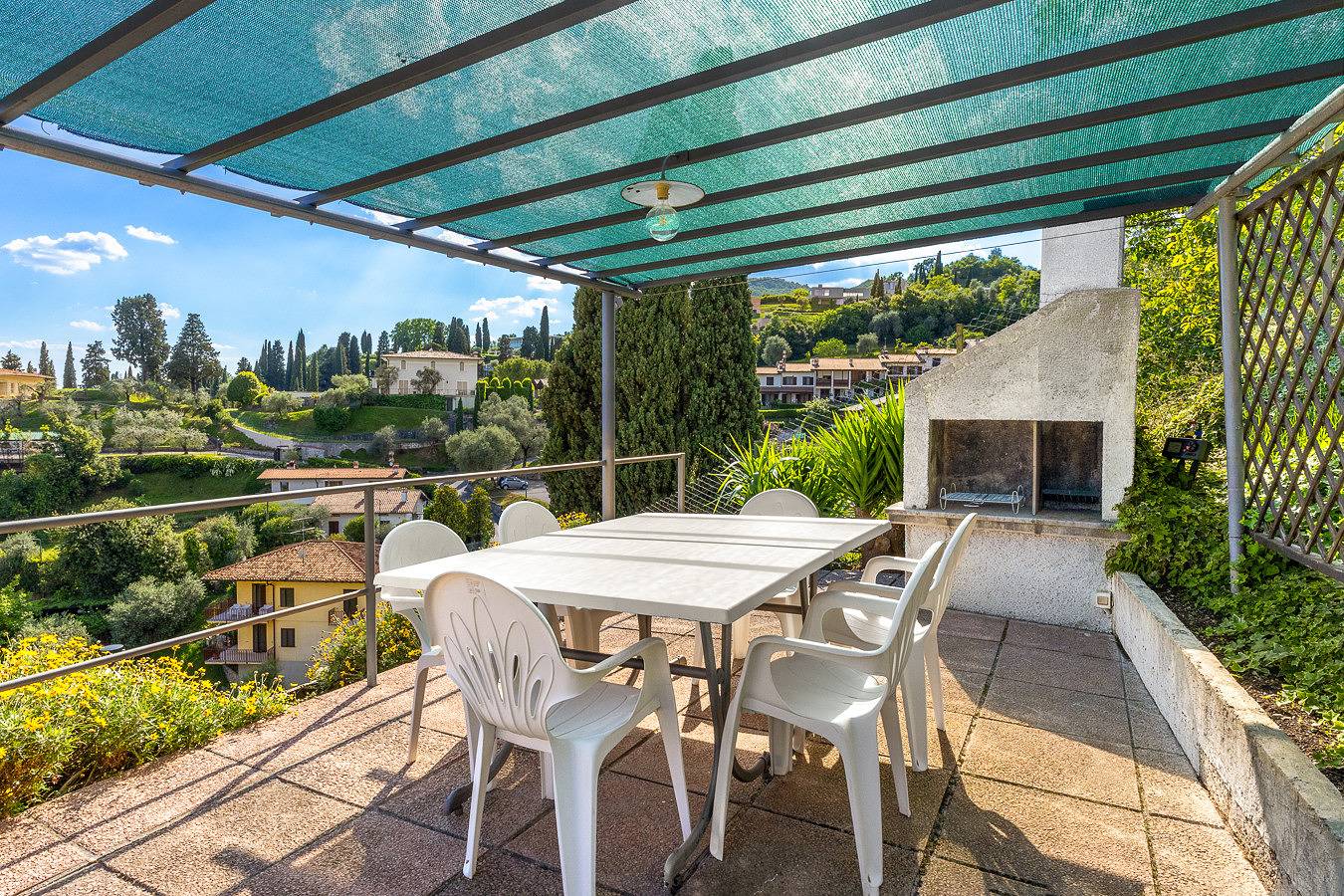 Ganze Wohnung, Marietta Home with lake view in Gardone Riviera, Gardasee-Berge