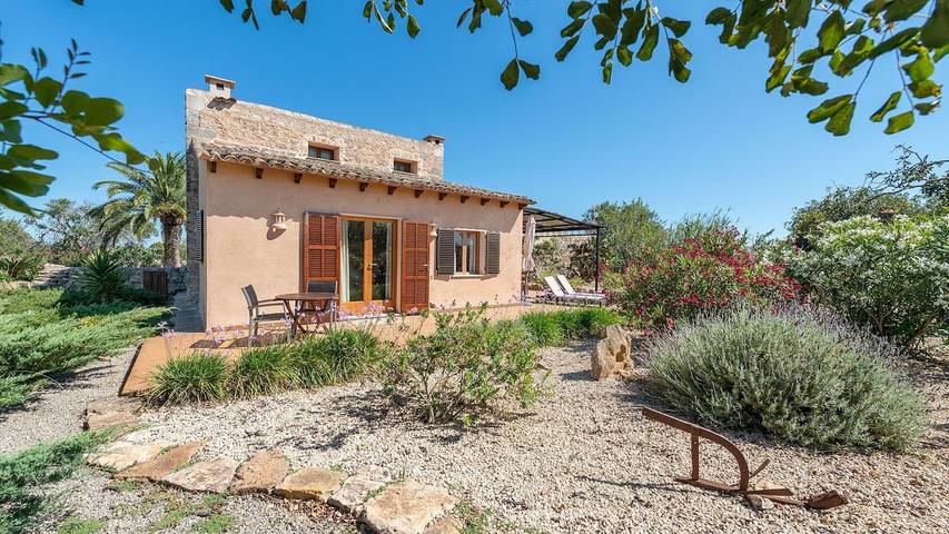 Finca für 3 Personen, mit Garten und Pool in Cala Mondrago