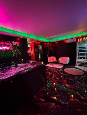 Gîte pour 2 personnes, avec jacuzzi et sauna à Chevilly-Larue