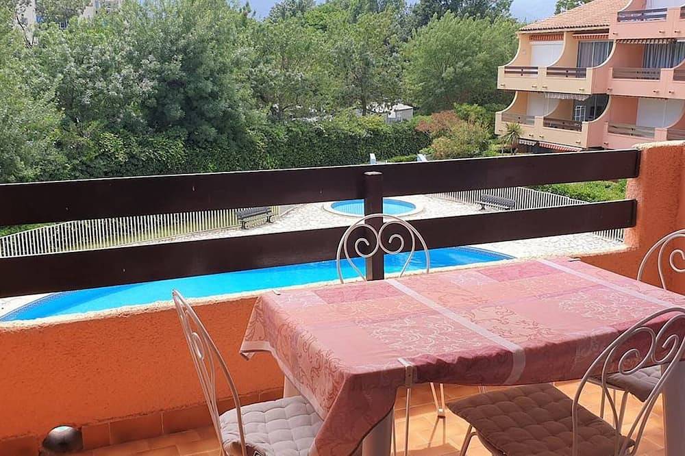 Ganze Wohnung, Gemütliche 2-Zimmer-Wohnung mit Blick auf Pool, in Strandnähe, Parkplatz, für 4 Personen in La Côte Vermeille, Argelès-sur-Mer