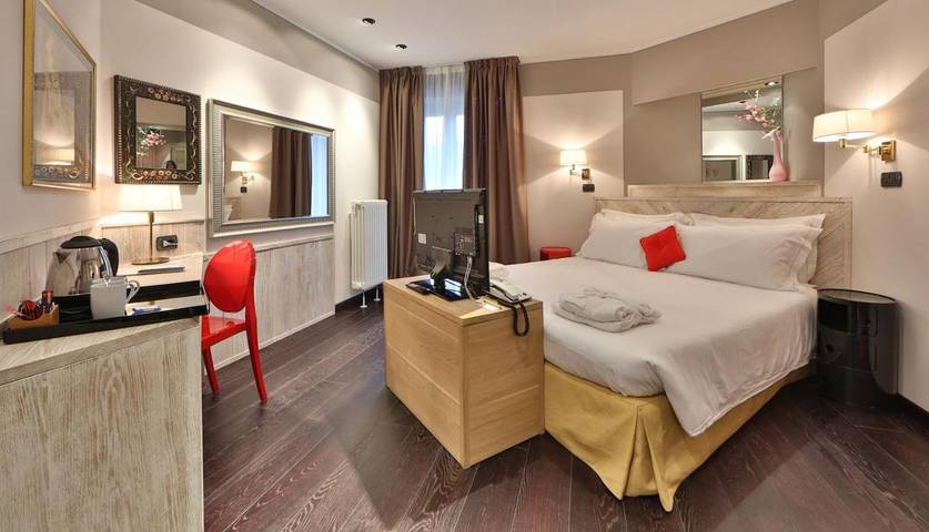 Hôtel pour 3 personnes, avec piscine et jacuzzi ainsi que sauna et terrasse, animaux acceptés dans Saint-Vincent - 3