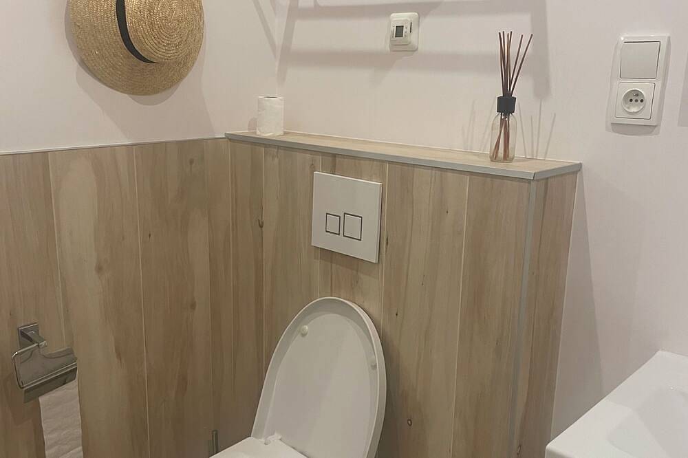 Renovated town house, close to all amenities. in Condom, Gers