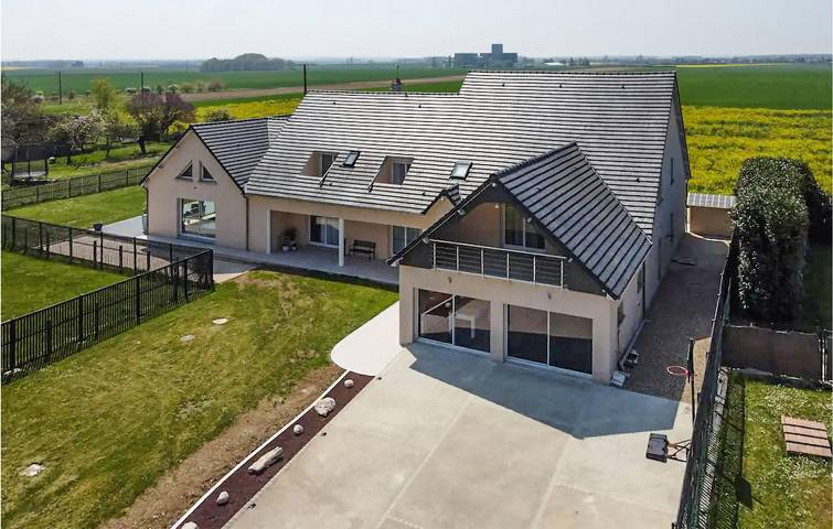 Maison de vacances pour 17 personnes, avec Terrasse ainsi que Jardin et Piscine