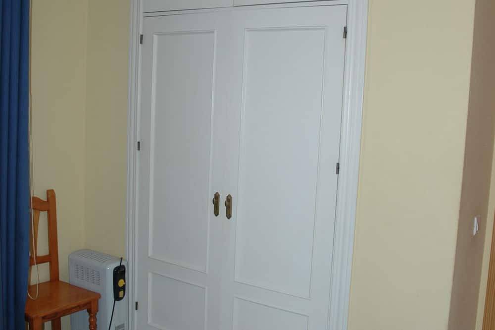 Entire apartment, Puerto Marina, Ideal For Vacations in Benalmádena Costa, Benalmádena