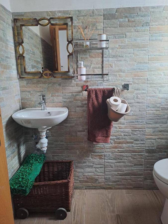 Casa rural para 6 personas, con Balcón y Terraza además de Jacuzzi y Jardín en Parque Nacional de Cabañeros - 4