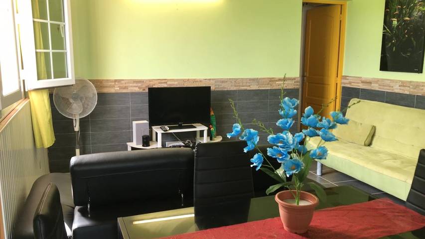 Gîte pour 2 personnes, avec terrasse et piscine à Sainte-Marie - 4