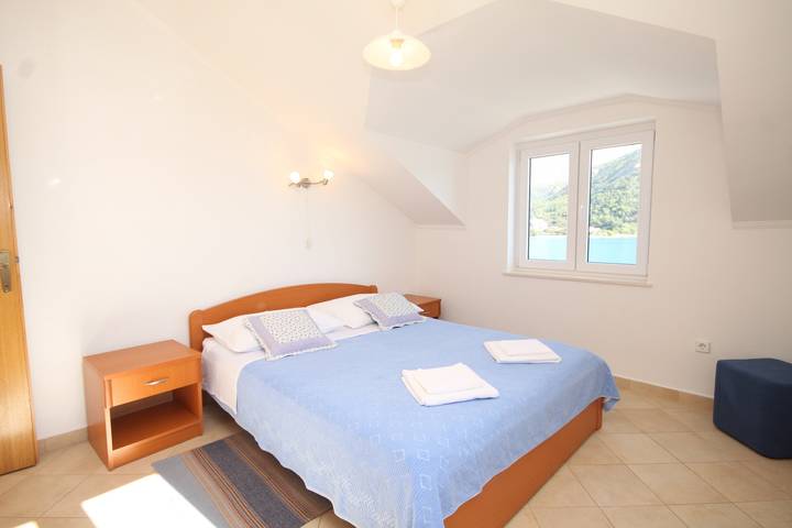 Gîte pour 4 personnes, avec Balcon/Terrasse à Slano