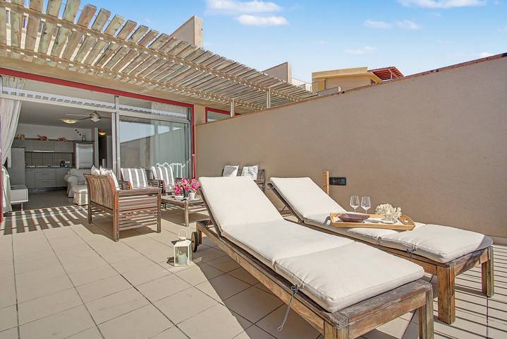 Maison de vacances « Casa Médano 12 » : vue mer, terrasse privée et Wi-Fi in Playa el Médano, Granadilla de Abona
