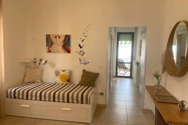 Apartamento entero, Trilocale con terrazzo panoramico a 150 metri dal mare in Vibonati, Cilento Coast