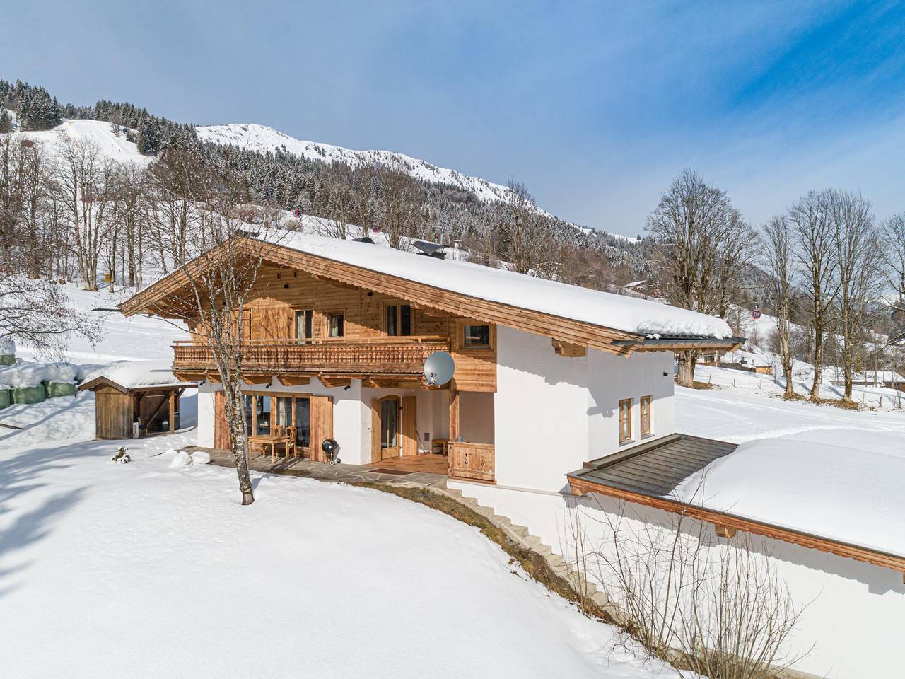 Gruppenhaus in der Nähe der Talabfahrt Ki-West-Bahn in Kirchberg in Tirol, Kitzbüheler Alpen