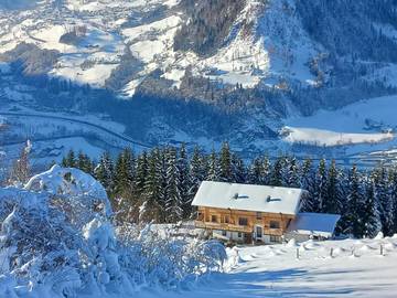 Ferienwohnung für 8 Personen, mit Ausblick und Garten sowie Balkon in Sankt Johann im Pongau
